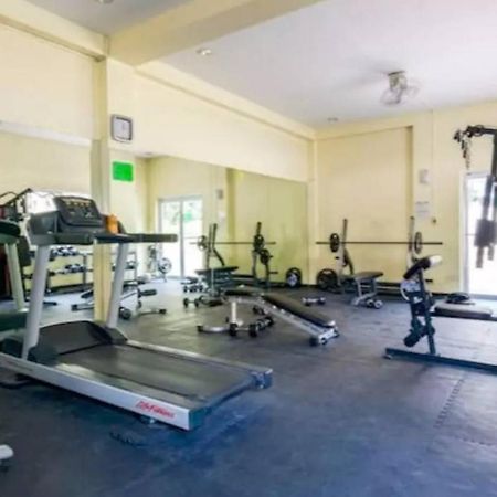 Chateau Elysee A3 Near Airport Wifi Kitchen Paranaque City 외부 사진
