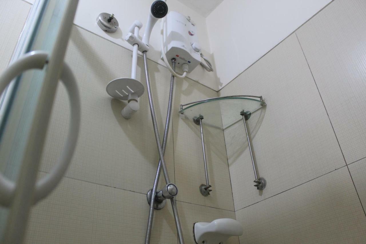 Chateau Elysee A3 Near Airport Wifi Kitchen Paranaque City 외부 사진