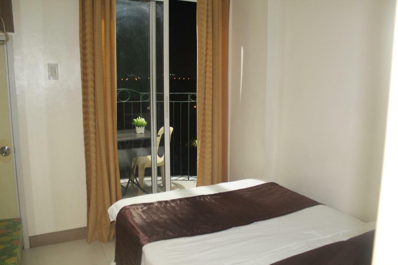 Chateau Elysee A3 Near Airport Wifi Kitchen Paranaque City 외부 사진